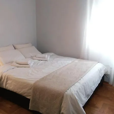 Apartment An In The City's Heart